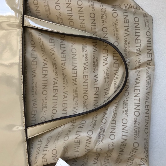 Vintage Mario Valentino Patent Leather Shoulder bag w/bow. Cream leather EUC - Picture 11 of 13